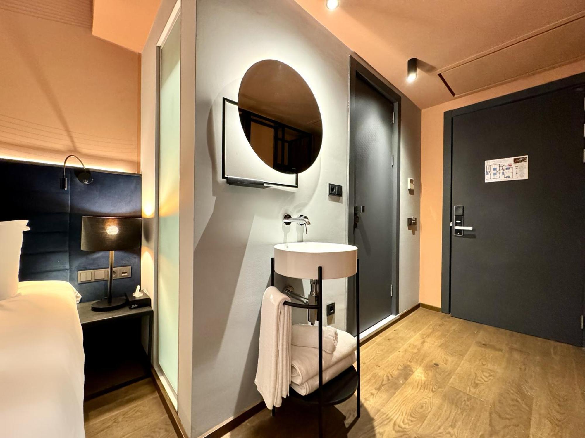 Tbilisi Edition - Design Hotel & Private Spa Bagian luar foto