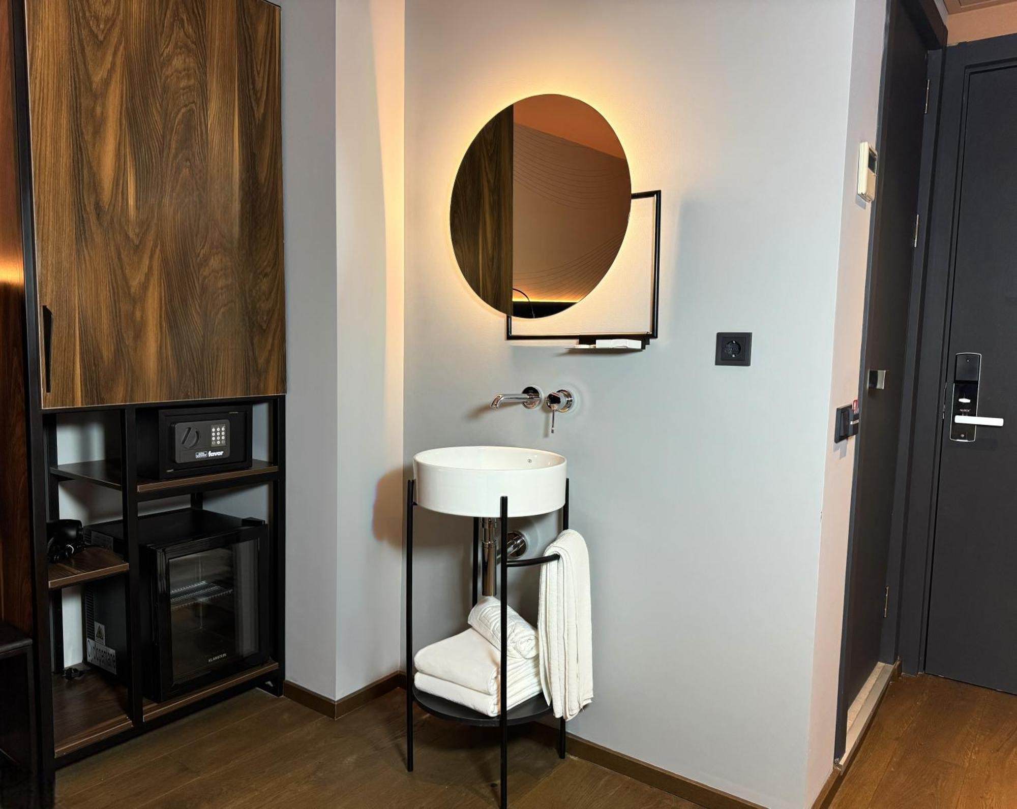 Tbilisi Edition - Design Hotel & Private Spa Bagian luar foto