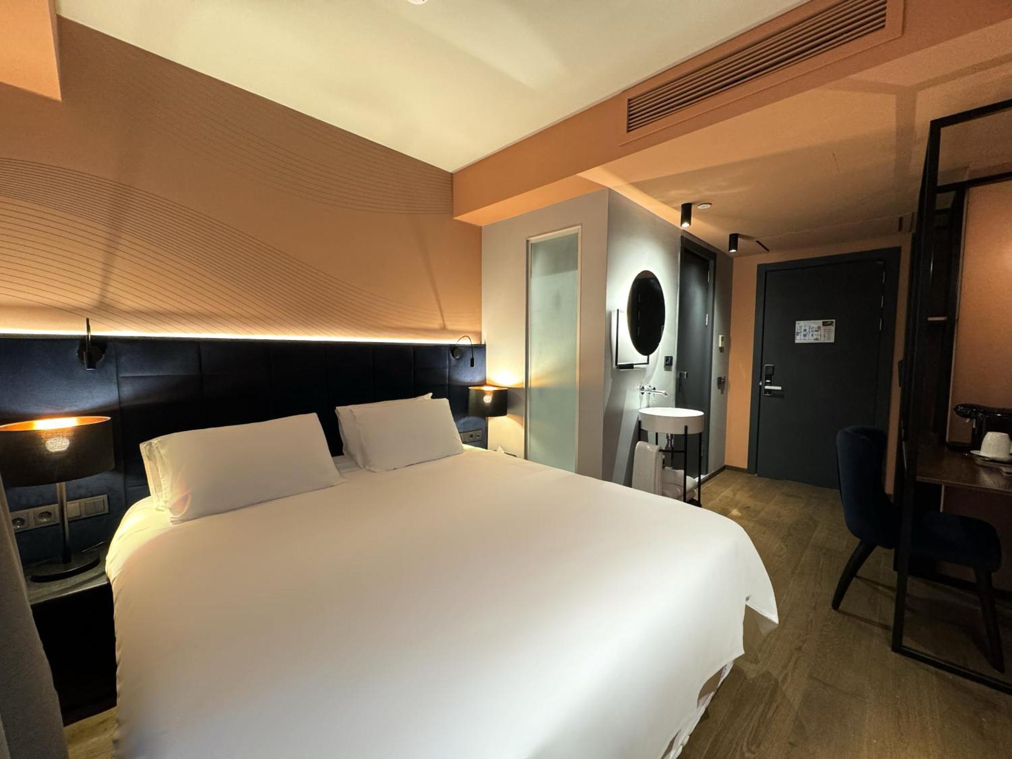 Tbilisi Edition - Design Hotel & Private Spa Bagian luar foto